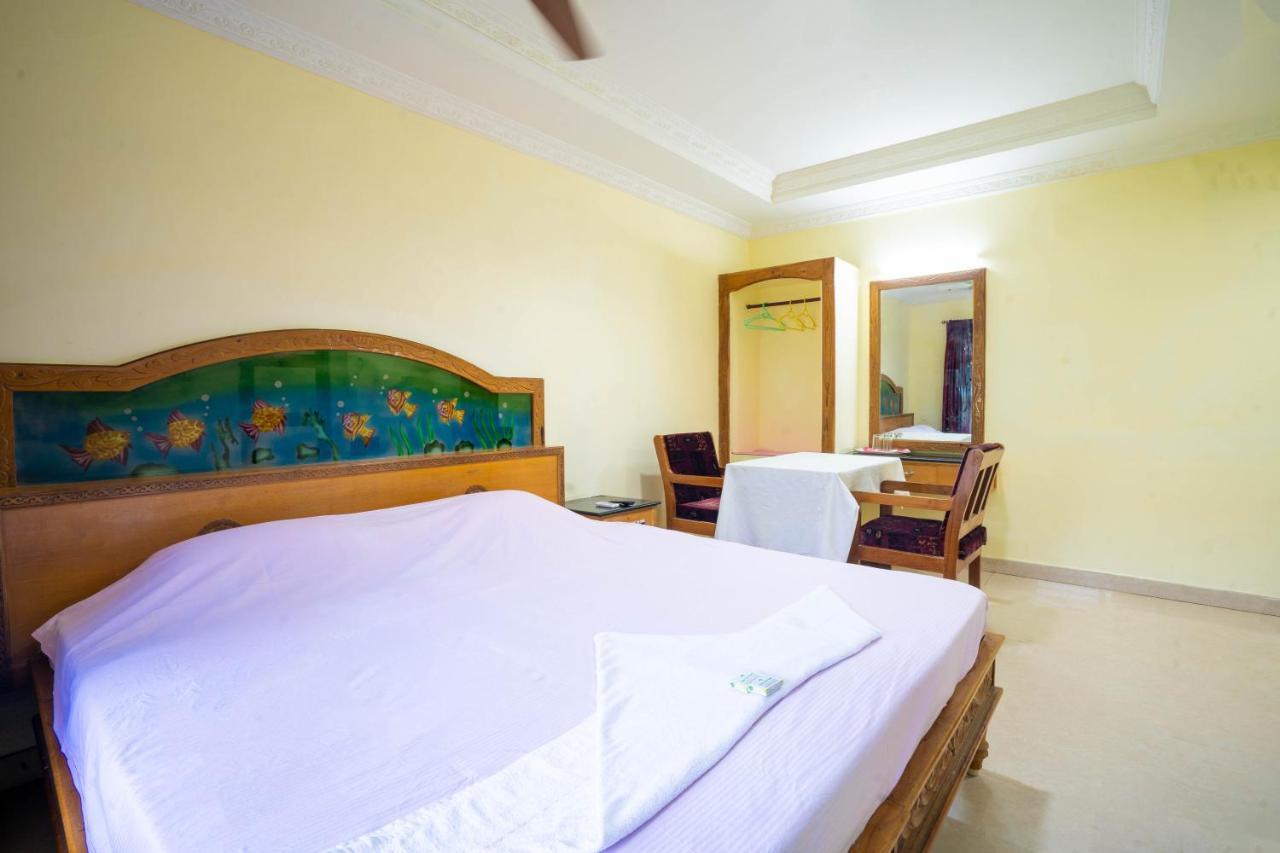 Hotel Tamilnadu, Courtallam I Kuttalam  Bagian luar foto