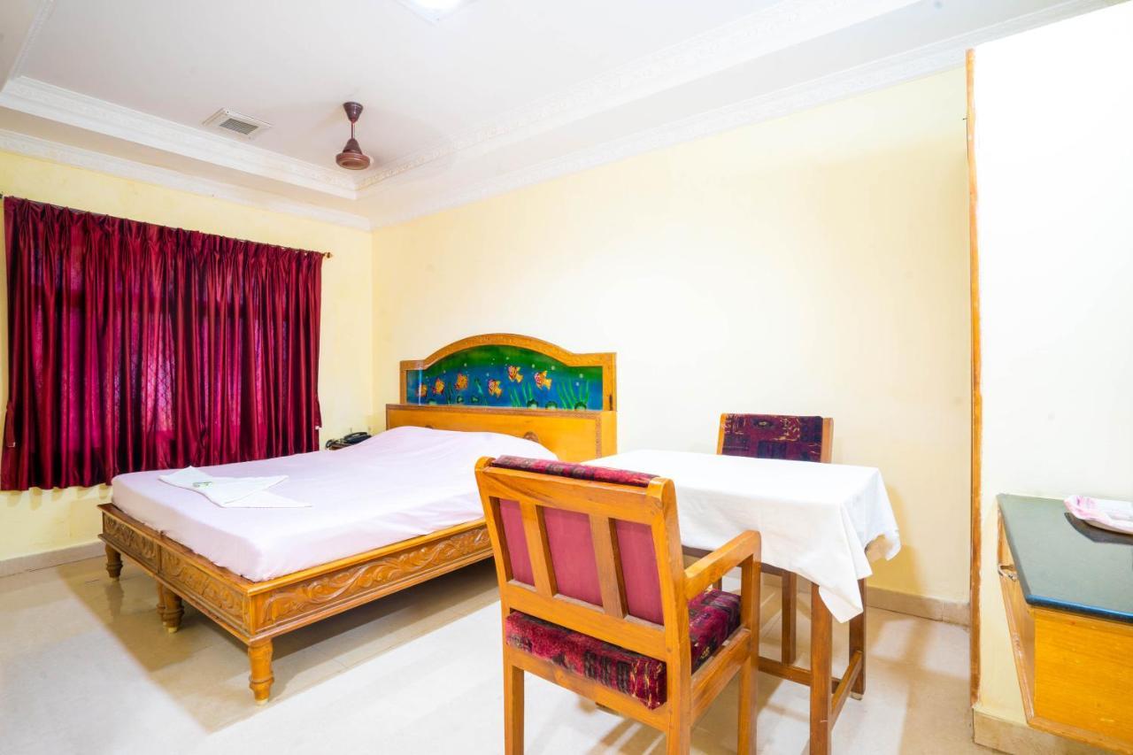Hotel Tamilnadu, Courtallam I Kuttalam  Bagian luar foto